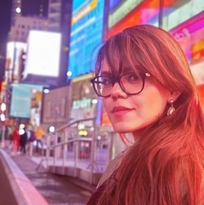 Meet your Posher, Lorena